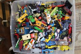 A large quantity of mid-century and later model toy cars (no boxes)