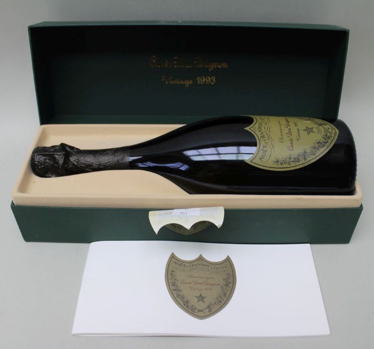 Moet et Chandon Cuvee Dom Perignon 1993 boxed with leaflet