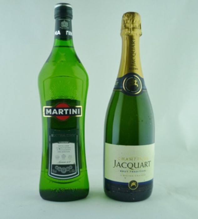 Champagne Jacquart Brut Tradition, 1 bottle Martini Extra Dry, 1 litre (2)