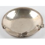 A GIOVANNI RASPINI bowl, the hammered design featuring three butterfly motifs, stamped 925, with