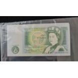 Five uncirculated, consecutive one pound notes. Chief cashier D.H.F. Somerset. Numbers DX64 210106