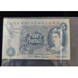 Two uncirculated, consecutive five pound notes. Chief cashier J.S. Fforde. Numbers 76B 428491 and