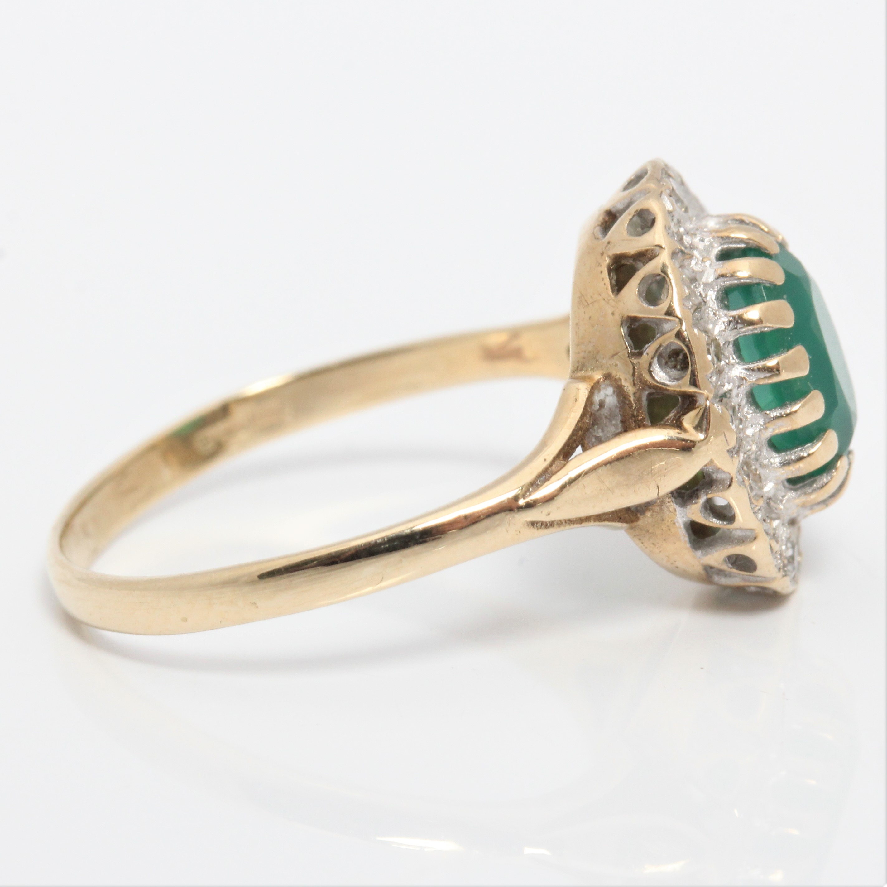 A hallmarked 9ct yellow gold green chalcedony and diamond cluster design ring, ring size O - Image 2 of 4