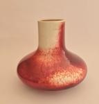 A Ruskin high fired red to cream bulbous vase. 1922 approx height 20cm - Bild 5 aus 5