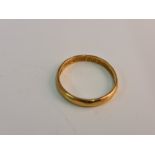 A hallmarked 22ct yellow gold wedding band, ring size L, approx. weight 2.5gms