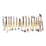 Thirty lace bobbins, comprising bone examples/spiral - William Hodges Born July 23 1836 / Jes?
