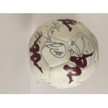 Torino F.C. - pallone Kappa - Anni 2000 Pallone in cuoio con firme autografe della squadra. Il