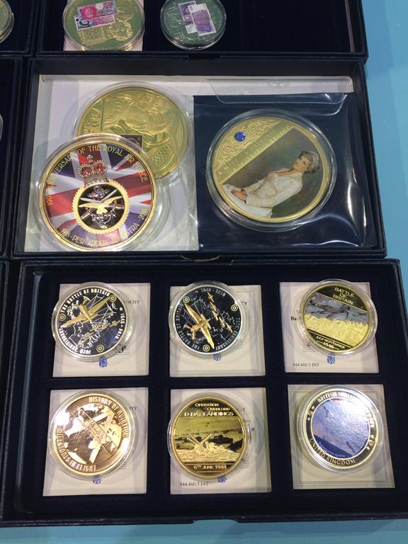 A collection of commemorative coins - Image 2 of 4