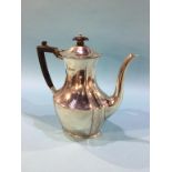 A silver coffee pot, Pearce and Sons, Sheffield, 1907, 20 oz