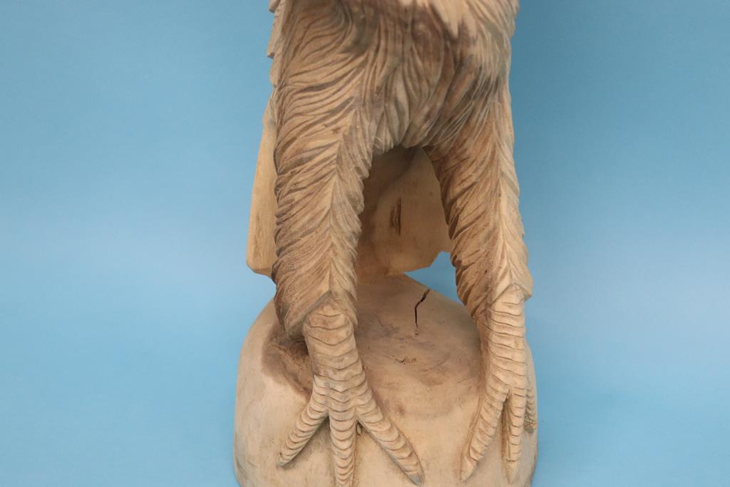 A carved wooden sculpture of an Eagle - Image 3 of 4