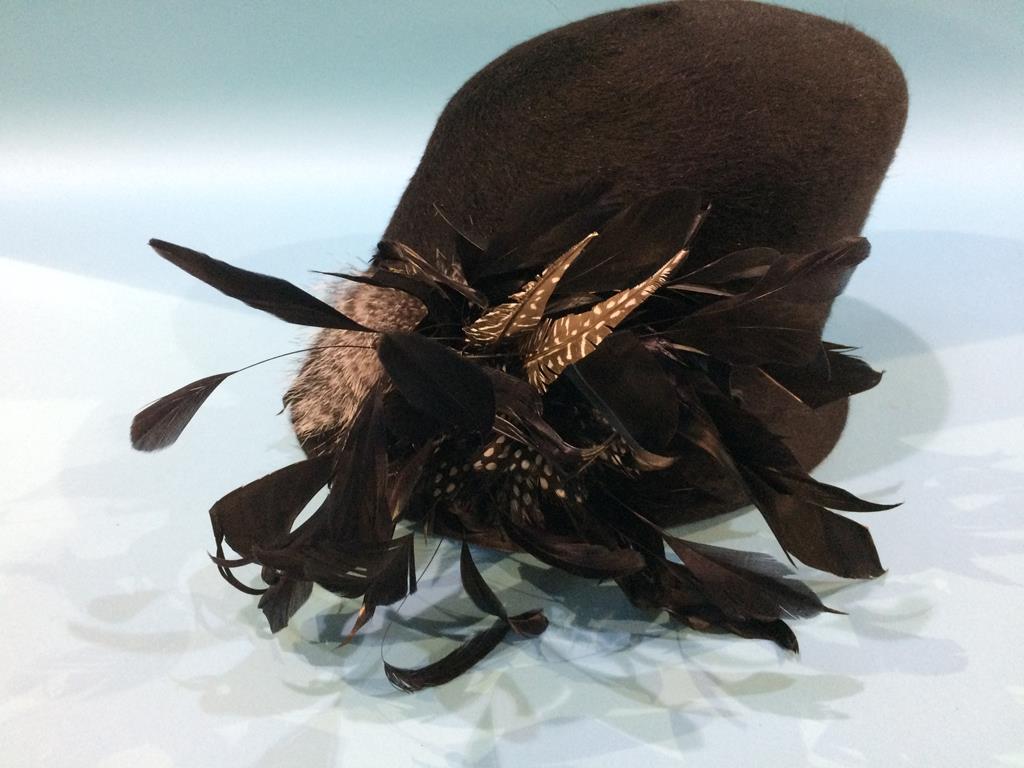 A Philip Treacy hat, new with tag - Image 2 of 3