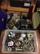 A quantity of costume jewellery