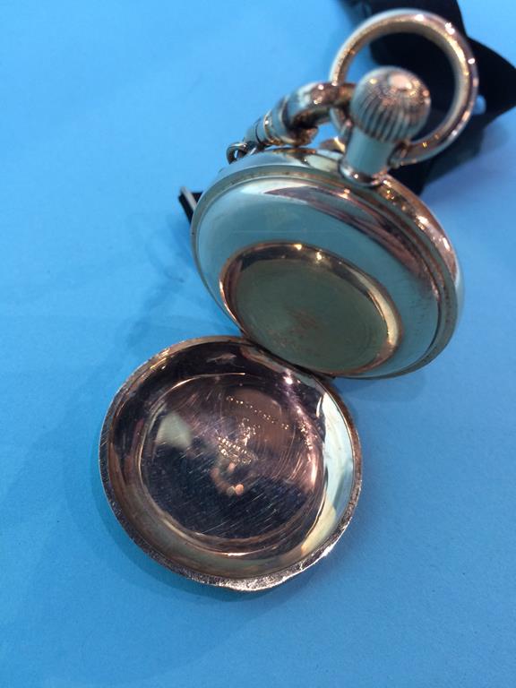 A Ladies Elgin half Hunter pocket watch - Image 4 of 5