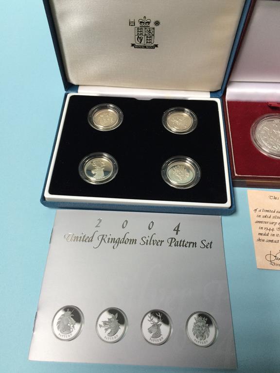 A silver ingot, a 200th year British American Independence, A Henry VIII silver pair, to include a - Image 2 of 4