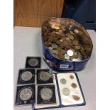 A tray of assorted coins