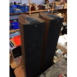 A pair of KEF Q Series floor speakers, sold as seen (spares and repairs)