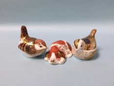 Royal Crown Derby Paperweights 'Sleeping Dog' and two 'Birds' (3)