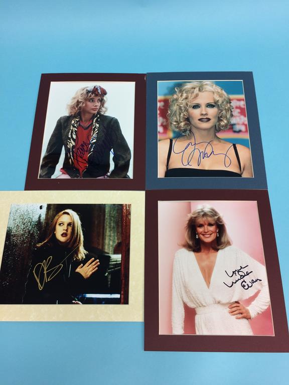 Signed photos, Tiffany Shepis, Sylvia Sims, Juliette Binoche, Uma Thurman, Loni Anderson, Krista - Image 6 of 9