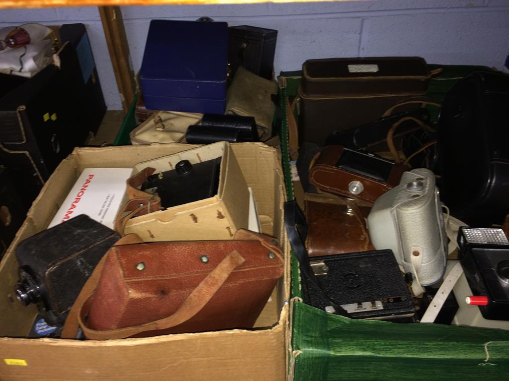 Quantity of cameras and accessories - Image 2 of 3