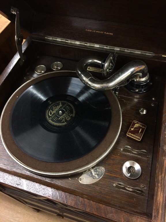 A HMV gramophone - Image 2 of 2