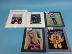 Autographs to include; Marc Overmars, Tim Sherwood, Jimmy Floyd Hasselbaink, David James, Fred