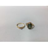 Two gold coloured rings, 5g