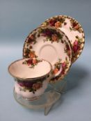 A quantity of Royal Albert Old Country Roses