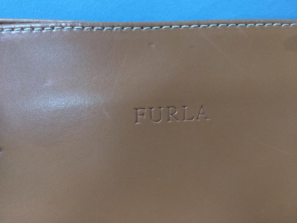 A tan brown leather Furla ladies hand bag - Image 2 of 3