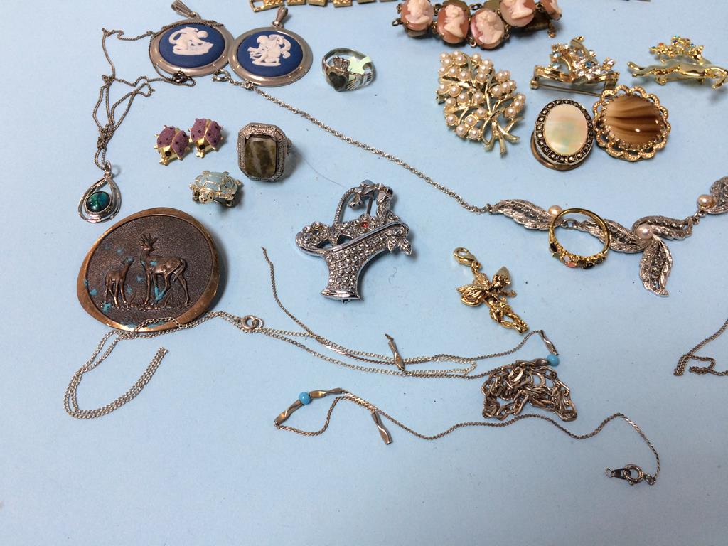 A bag of costume jewellery - Image 4 of 4