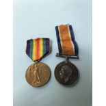 A pair of WWI medals to 152925 GNR G Sparks RA