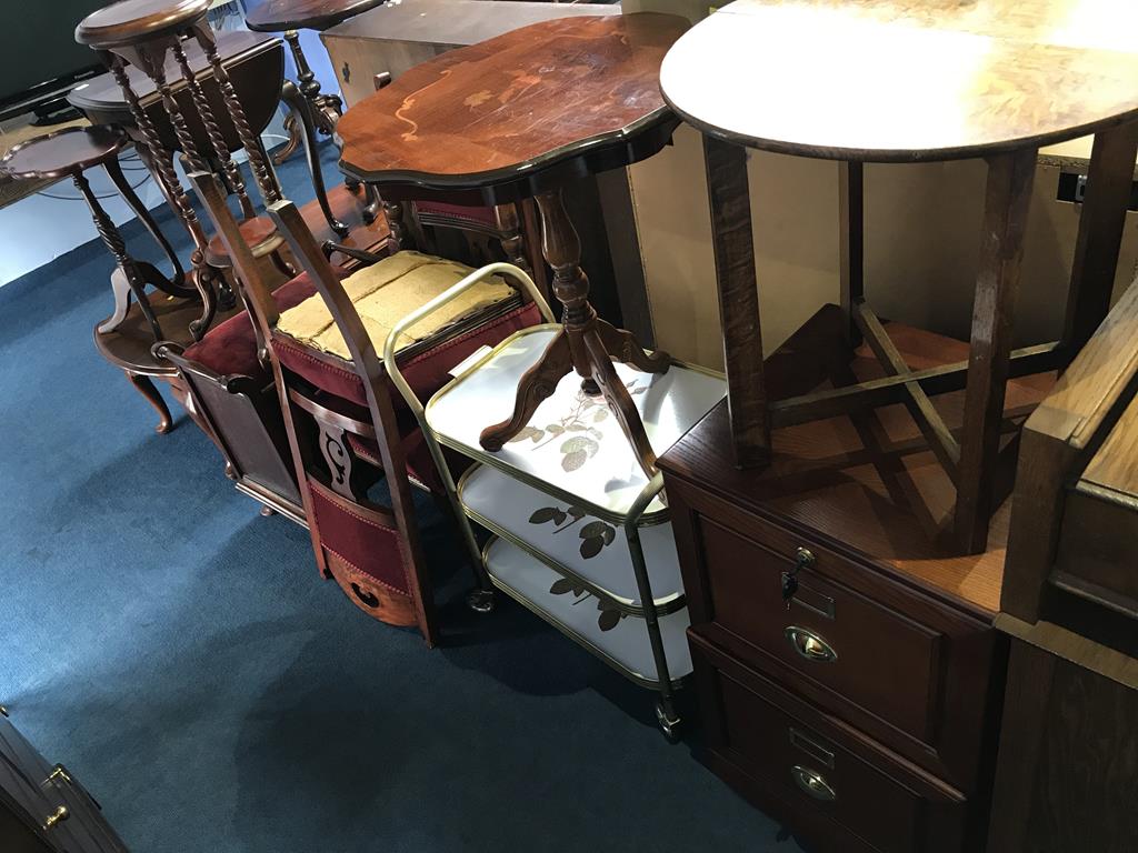 A reproduction plant stand, and drinks trolley etc. - Bild 2 aus 2