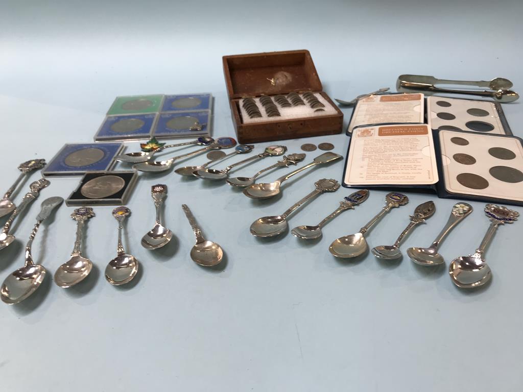A collection of 'Sterling' spoons, Commemorative crowns etc. - Image 6 of 6