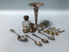 Assorted silver, to include spoons etc.