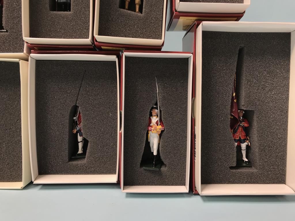 A collection of Britains lead soldiers - Image 4 of 7