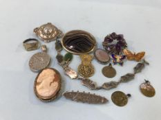 A bag of assorted jewellery and a cameo etc.