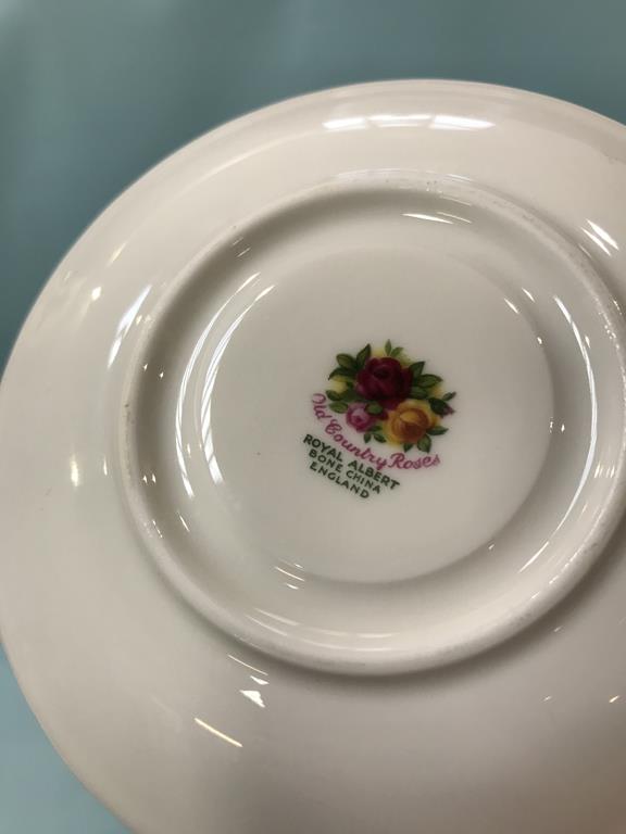 A large quantity of Royal Albert Old Country Roses china - Image 2 of 3