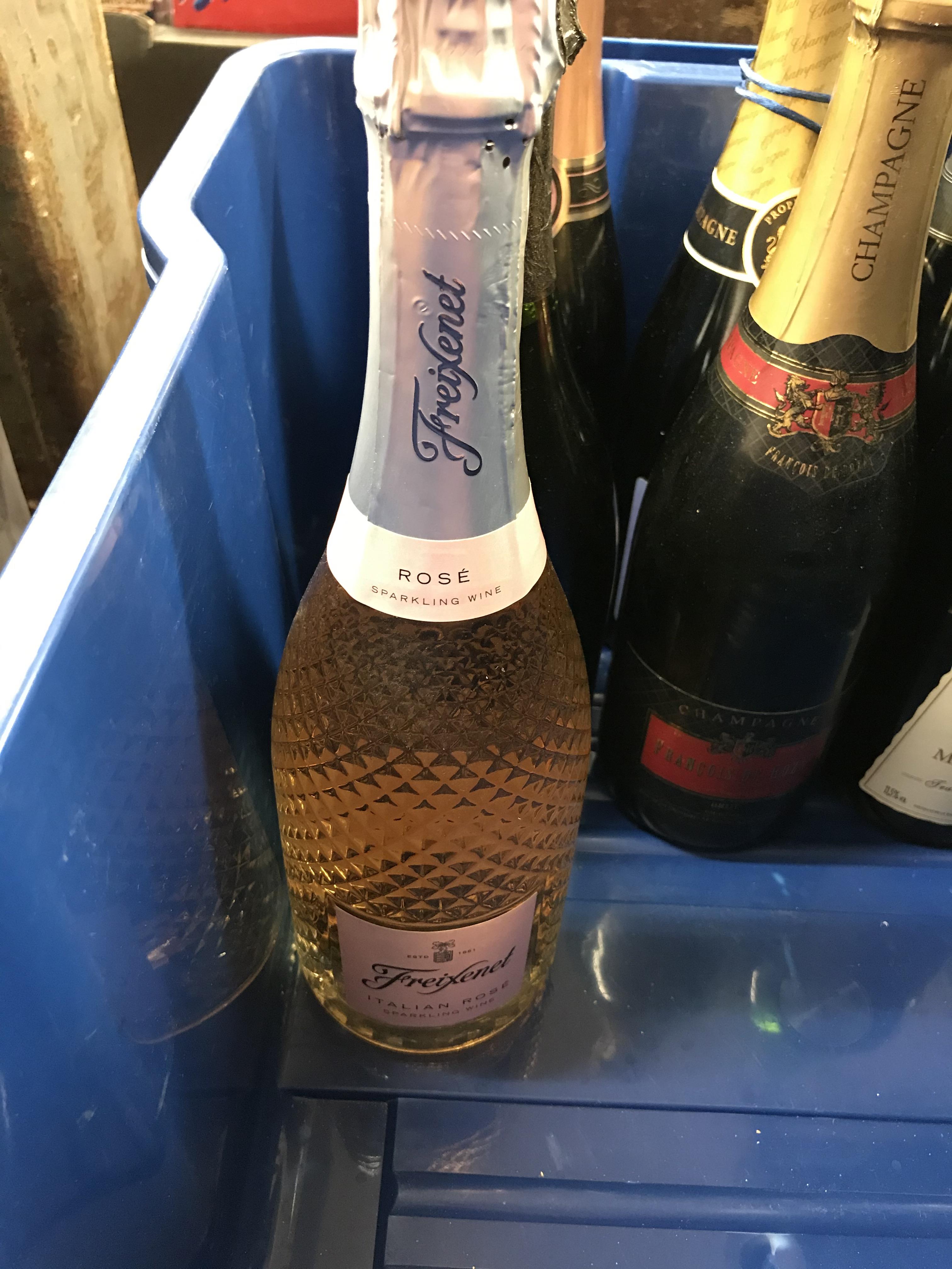 Assorted sparkling wine - Image 5 of 6