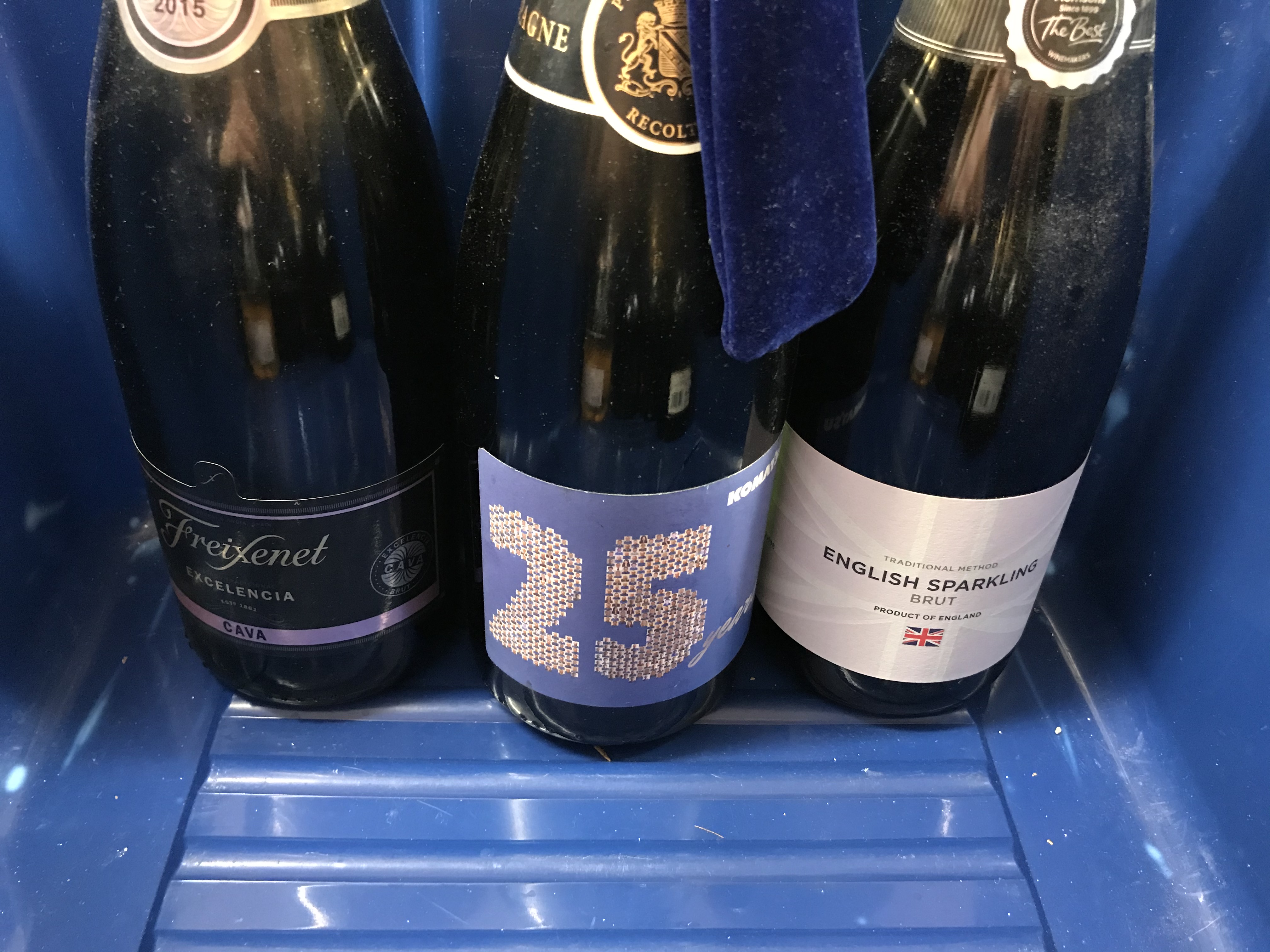 Assorted sparkling wine - Image 6 of 6