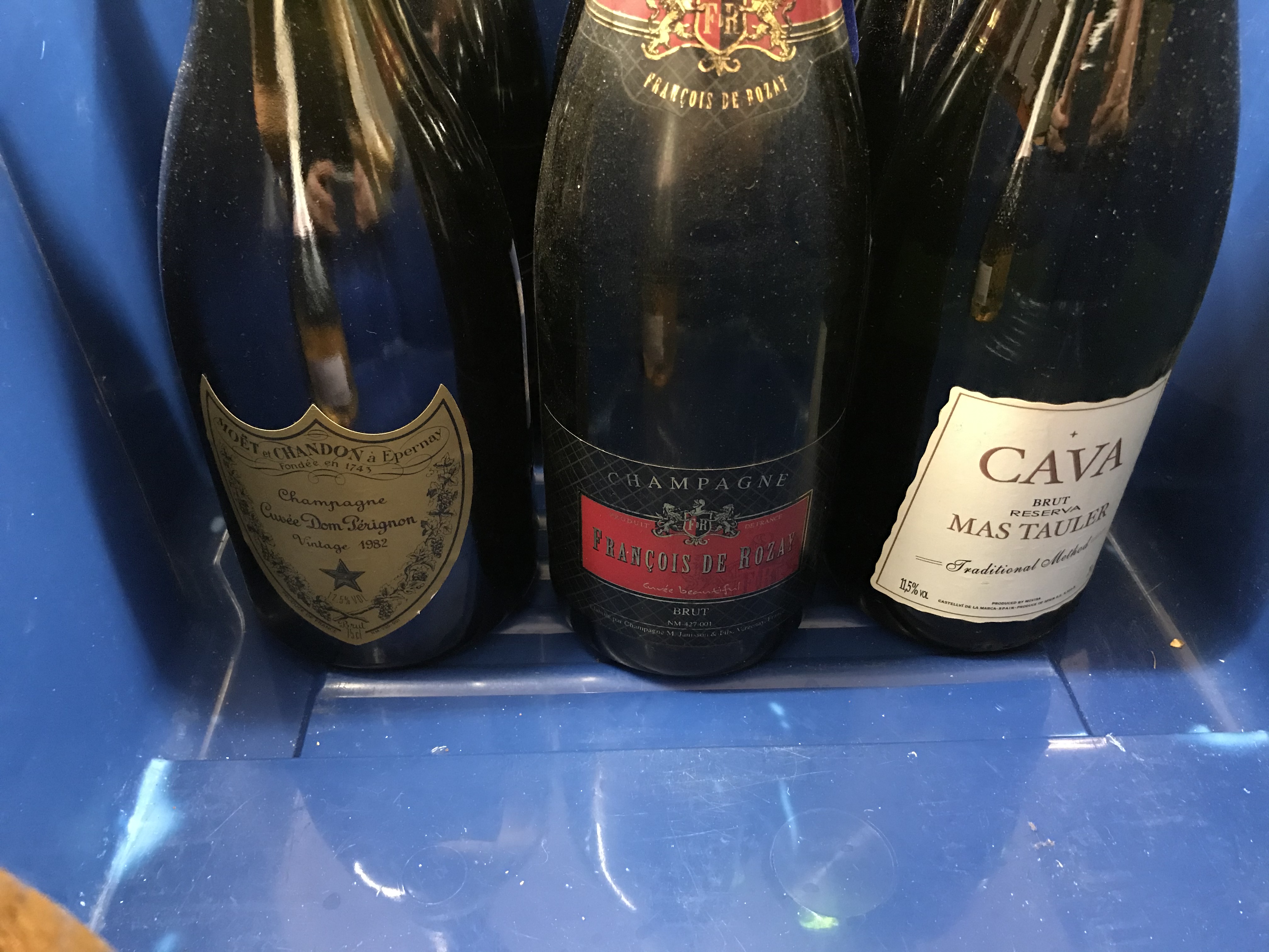 Assorted sparkling wine - Image 3 of 6