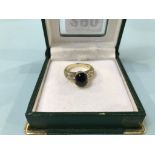 A 14ct gold ring, 7g