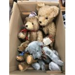 A quantity of teddy bears