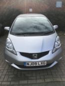 A silver Honda Jazz I-VTEC ES S-A, 5 door hatchback, petrol, NJ09 LXG, first registered 1st March