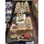 A quantity of 21 Lilliput Lane cottages