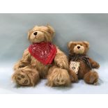 Two Boyds Heirloom Collection Teddy Bears,'Bandit Bearloom', golden plush, with red bandana, 38cm