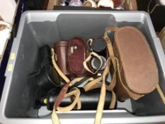 Various binoculars, to include Carl Zeiss and Wray etc.