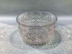 A large cut glass punch bowl, 30cm diameter, 17cm high
