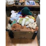 A quantity of loose Beanie Babies
