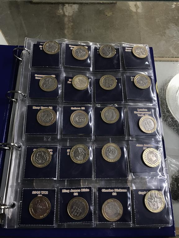 Two boxes of coins, to include eight Change Checker files of various coins, including collectors £ - Image 12 of 106