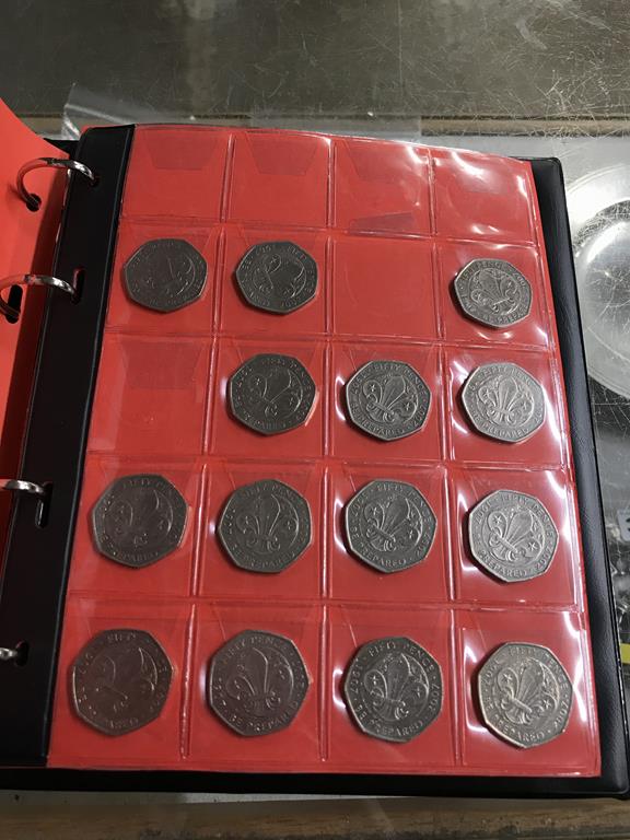 Two boxes of coins, to include eight Change Checker files of various coins, including collectors £ - Image 95 of 106