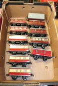 Six boxes of Hornby and other '0' gauge coaches and rolling stock (43)